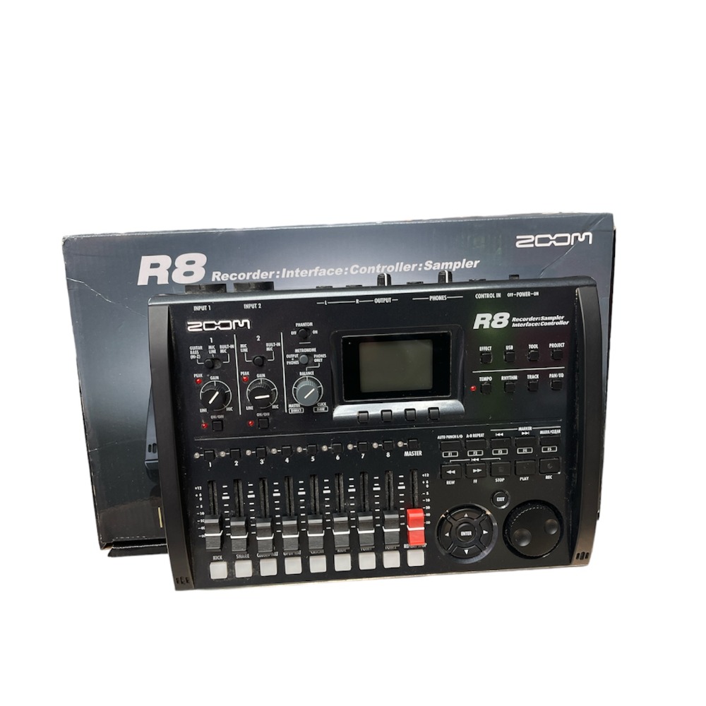 ZOOM R8 DIGITAL MULTITRACK SD RECORDER INTERFACE / CONTROLLER / SAMPLER